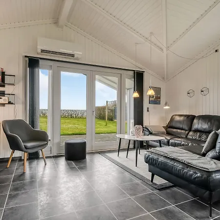 Beautifully Renovated Wooden Homesj404 *