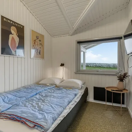 Beautifully Renovated Wooden Homesj404